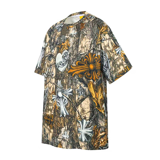 クロムハーツ x ナイキ x ドレイクノクタ 全体に馬蹄形のサンスクリット文字がプリントされた半袖Tシャツ