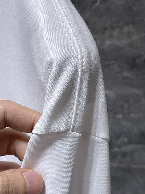 クロムハーツコピー カラフルなクロスとサンスクリット語の手描きグラフィティがプリントされた半袖Tシャツ