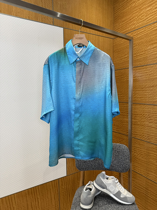 フェンディ グラデーション柄ジャカード織りの半袖シャツ