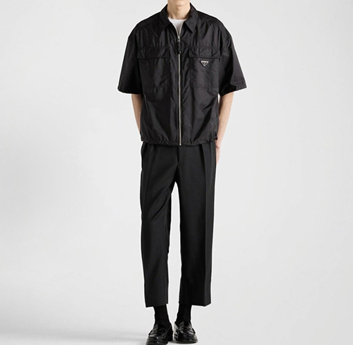 プラダ ポケット付きトライアングルロゴ入り半袖襟付きジャケット