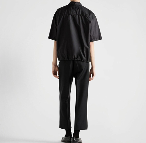 プラダ ポケット付きトライアングルロゴ入り半袖襟付きジャケット