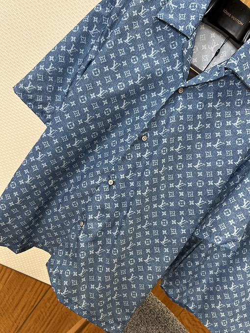 ルイヴィトンコピー 総柄ジャカード織りの半袖シャツとショートパンツのセット