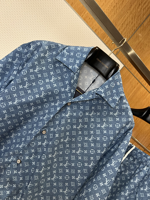 ルイヴィトンコピー 総柄ジャカード織りの半袖シャツとショートパンツのセット