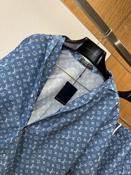 ルイヴィトンコピー 総柄ジャカード織りの半袖シャツとショートパンツのセット