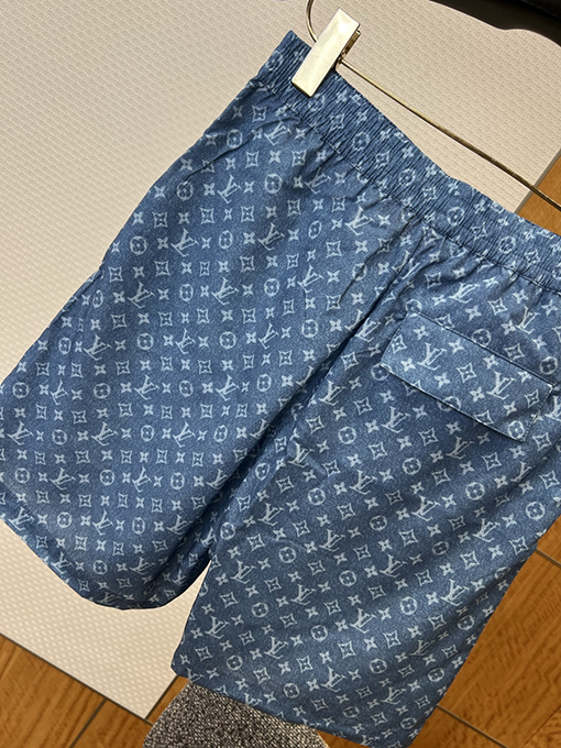 ルイヴィトンコピー 総柄ジャカード織りの半袖シャツとショートパンツのセット