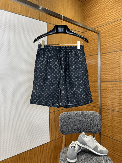 ルイヴィトンコピー 総柄ジャカード織りの半袖シャツとショートパンツのセット