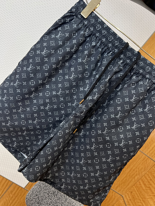 ルイヴィトンコピー 総柄ジャカード織りの半袖シャツとショートパンツのセット