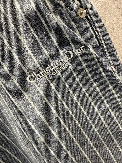 ディオールスーパーコピー Christian Dior Couture ストライプ柄の薄デニムショートパンツ
