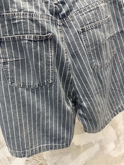 ディオールスーパーコピー Christian Dior Couture ストライプ柄の薄デニムショートパンツ