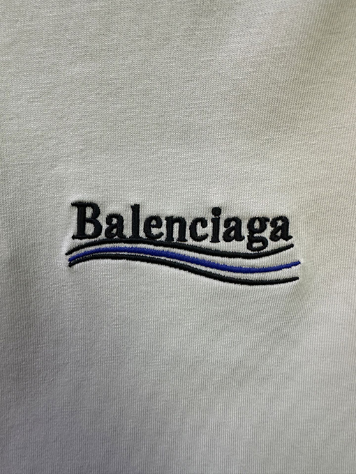 バレンシアガ Balenciaga クラシックなコカコーラの波ロゴ刺繍入り半袖Tシャツ
