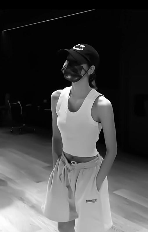 バレンシアガブランドコピー Balenciaga コーラウェーブロゴ刺繍入りカジュアルショーツ