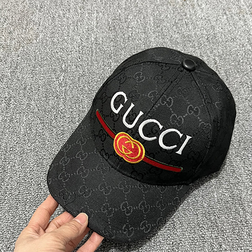 グッチ GUCCI は公式サイトと同期していますベースボールキャップ