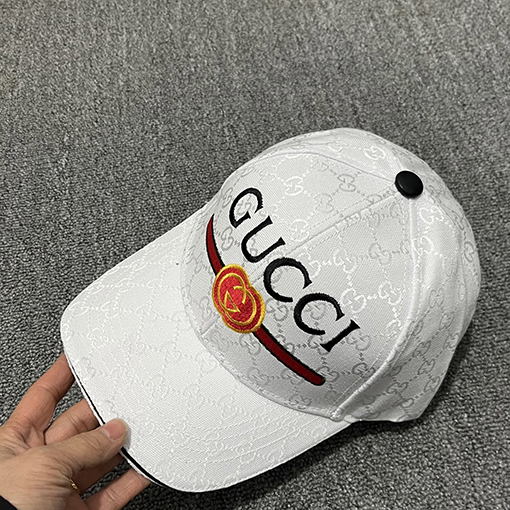 グッチ GUCCI は公式サイトと同期していますベースボールキャップ