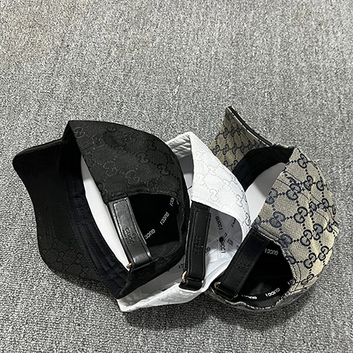 グッチ GUCCI は公式サイトと同期していますベースボールキャップ