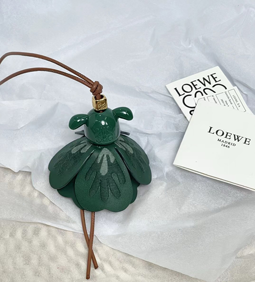 ロエベコピー Puzzle 新モデル10周年の限定スプライトキーホルダー