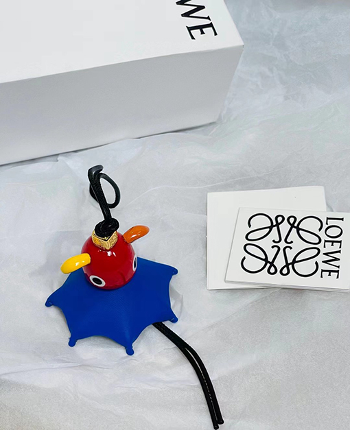 ロエベ Puzzle ファッション10周年の限定スプライトキーホルダー