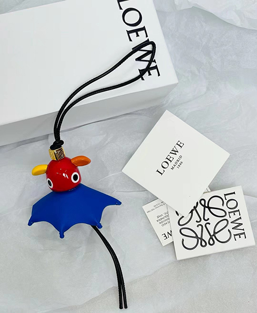 ロエベ Puzzle ファッション10周年の限定スプライトキーホルダー