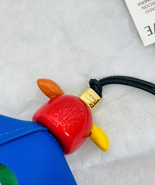 ロエベ Puzzle ファッション10周年の限定スプライトキーホルダー