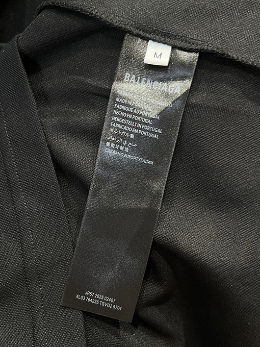 バレンシアガ BALENCIAGA 刺繍ロゴ入りの半袖ポロシャツ