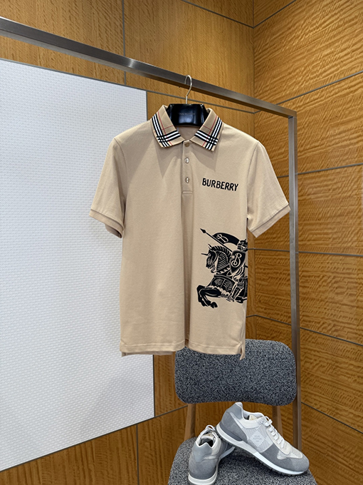 バーバリー BURBERRY チェック柄の襟の乗馬柄プリントの半袖ポロシャツ