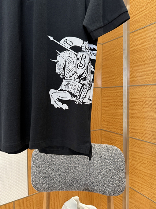 バーバリー BURBERRY チェック柄の襟の乗馬柄プリントの半袖ポロシャツ