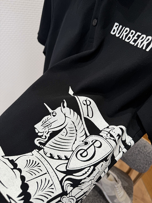 バーバリー BURBERRY チェック柄の襟の乗馬柄プリントの半袖ポロシャツ