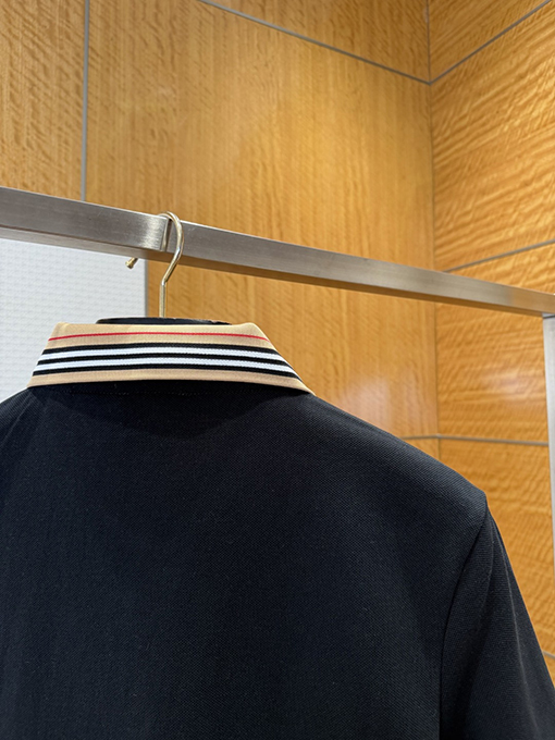 バーバリー BURBERRY チェック柄の襟の乗馬柄プリントの半袖ポロシャツ