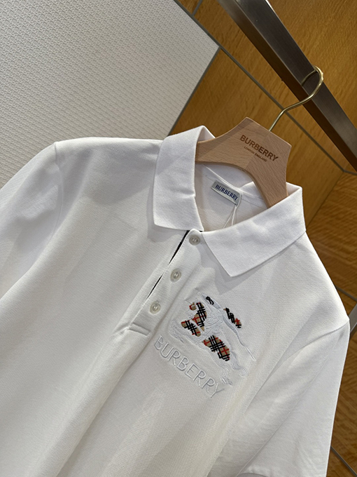 バーバリーブランドスーパーコピー BURBERRY チェック柄の乗馬刺繍入り半袖ポロシャツ