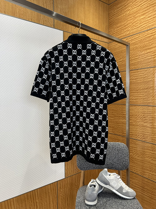 グッチ 全面ジャカードニットの半袖ポロシャツ