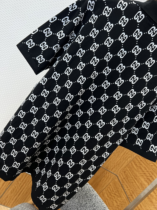 グッチ 全面ジャカードニットの半袖ポロシャツ