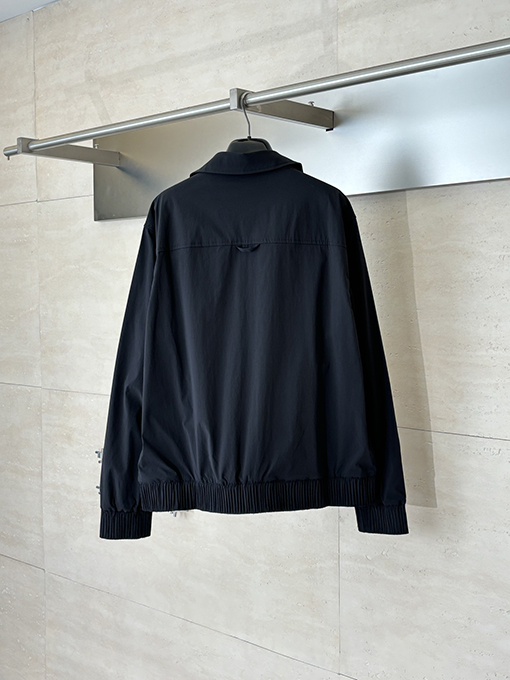 ディオールコピー Dior アベニューモンテーニュのロゴ刺繍入りスタンドカラージップアップナイロンジャケット