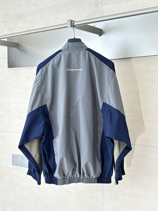 バレンシアガ BALENCIAGA カラーブロックの長袖シャツ