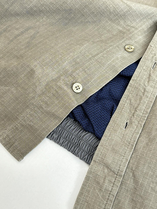 バレンシアガ BALENCIAGA カラーブロックの長袖シャツ