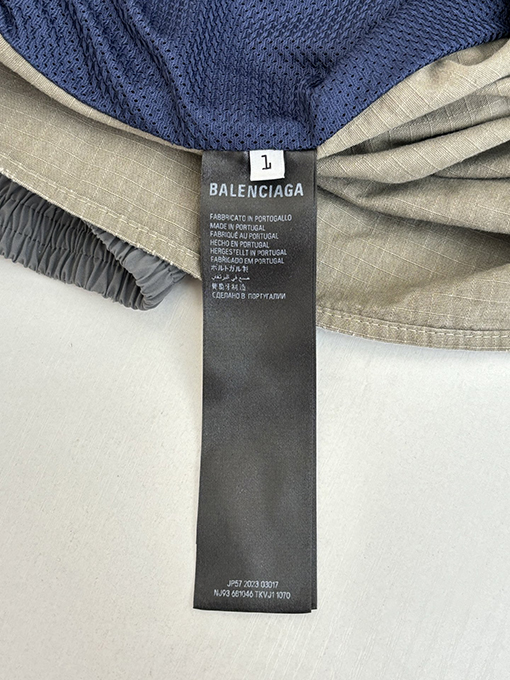 バレンシアガ BALENCIAGA カラーブロックの長袖シャツ