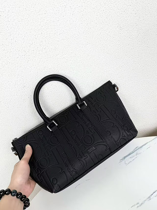 ディオールブランドコピー クラシックでスタイリッシュな全面ロゴ入りクラッチバッグ／ショルダーバッグ