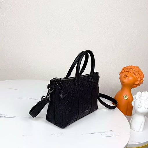 ディオールブランドコピー クラシックでスタイリッシュな全面ロゴ入りクラッチバッグ／ショルダーバッグ