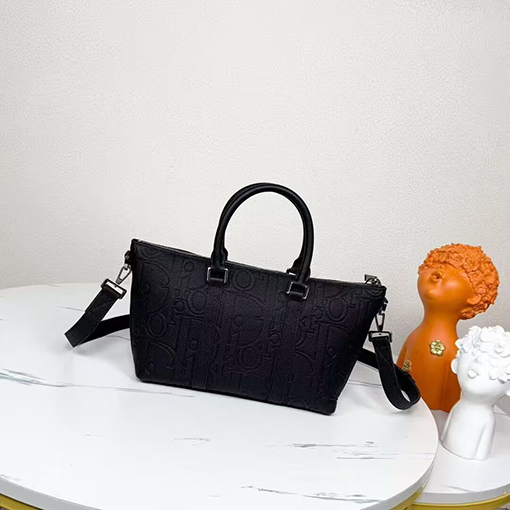 ディオールブランドコピー クラシックでスタイリッシュな全面ロゴ入りクラッチバッグ／ショルダーバッグ