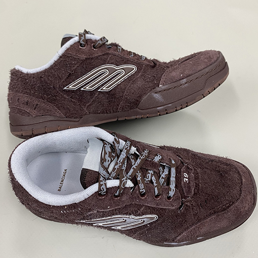 バレンシアガ Hamptons スエードのカップルスニーカー