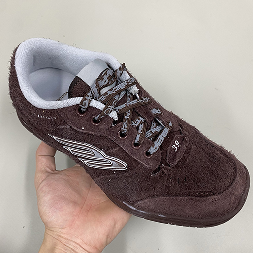 バレンシアガ Hamptons スエードのカップルスニーカー