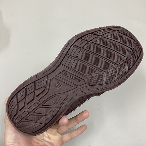 バレンシアガ Hamptons スエードのカップルスニーカー