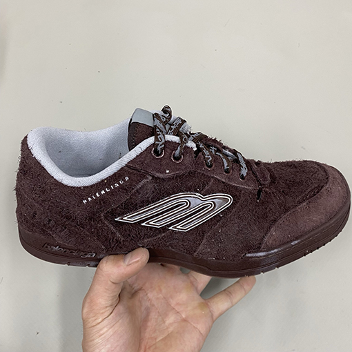 バレンシアガ Hamptons スエードのカップルスニーカー