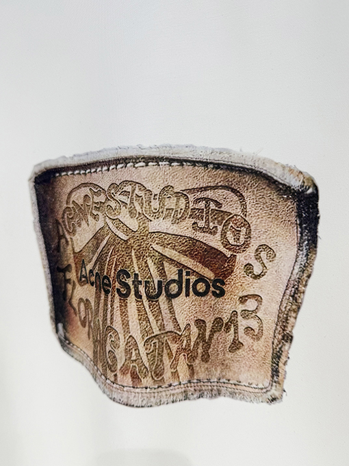 アクネストゥディオズスーパーコピー Acne Studios 新作のハイウェイト半袖Tシャツ