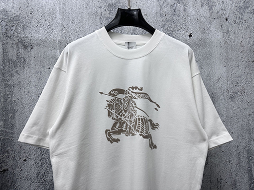 バーバリー ウォーホースナイトフロッキー半袖Tシャツ