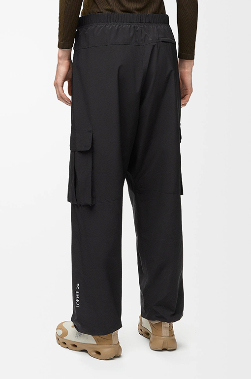 ロエベ アンパオとのコラボレーションアウトドアスポーツパンツ