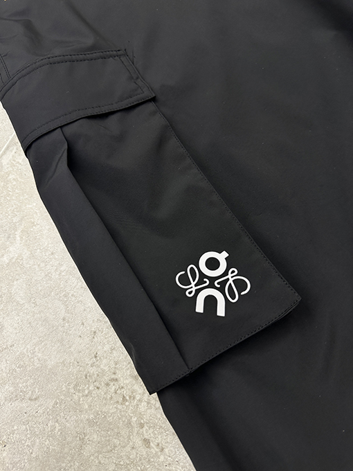 ロエベ アンパオとのコラボレーションアウトドアスポーツパンツ