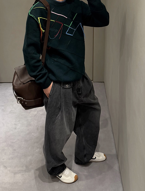 ロエベスーパーコピー レザーラベルウォッシュドジーンズ