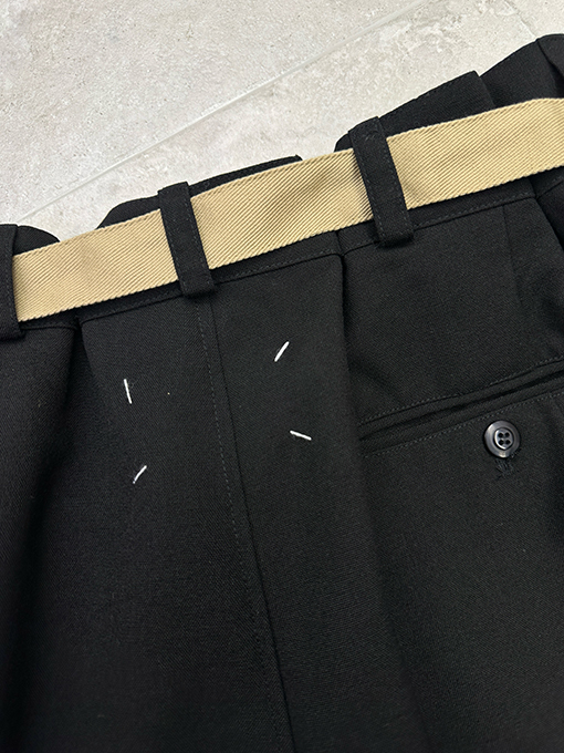 マルタンマルジェラ ベルト付きカジュアルパンツ