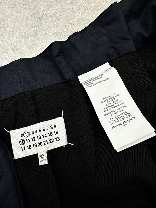 マルタンマルジェラ ベルト付きカジュアルパンツ