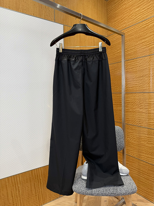 プラダコピー ファスナー付きポケットパンツ