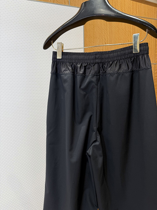 プラダコピー ファスナー付きポケットパンツ